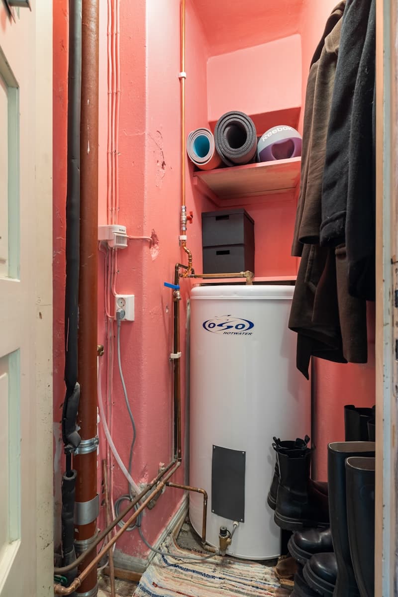 Water heater replacement service for an aging residential tank system
